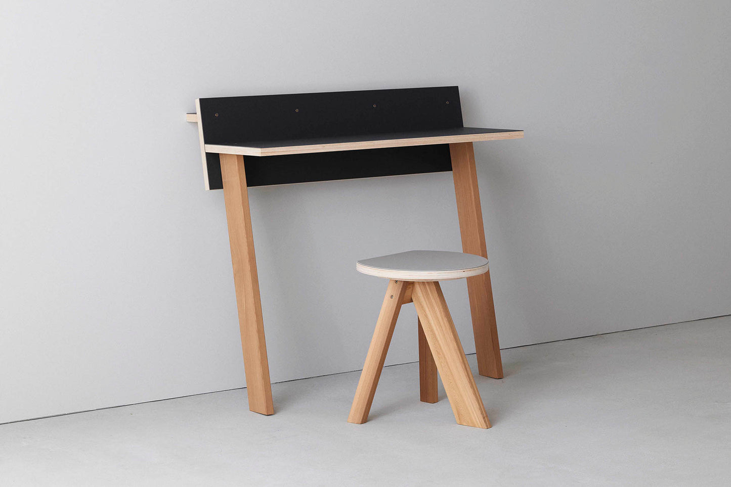 RIN DESK