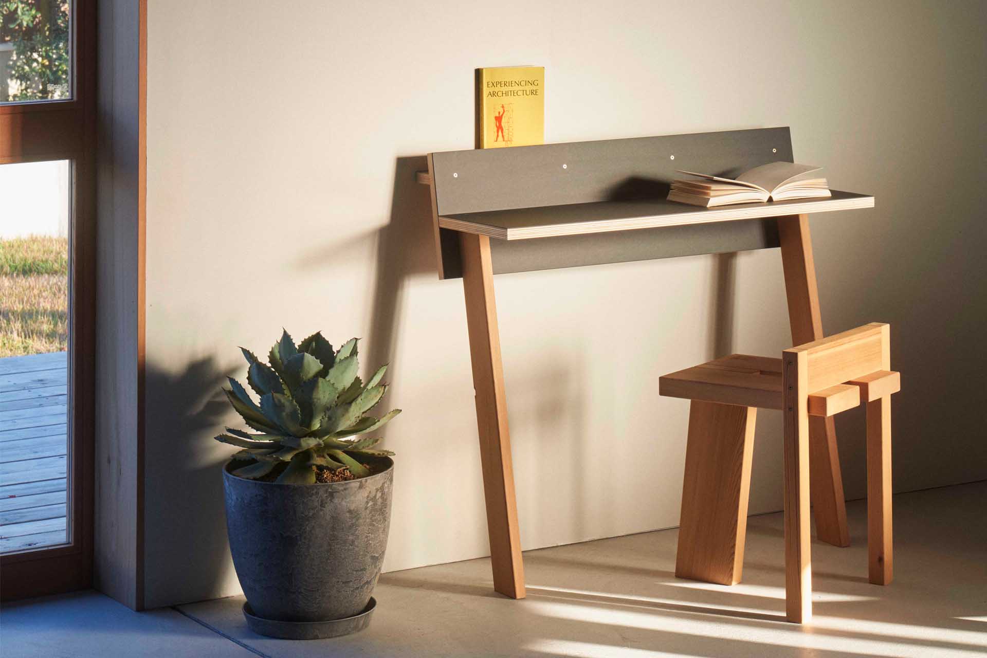 RIN DESK